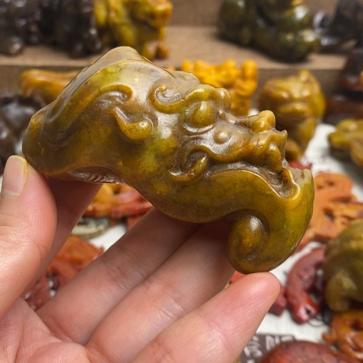 蛇纹石玉未镶嵌颈饰23