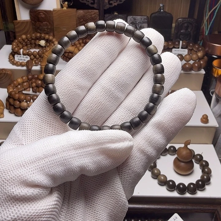 O****木质类阴沉，横纹，奶甜药香凉韵十足。