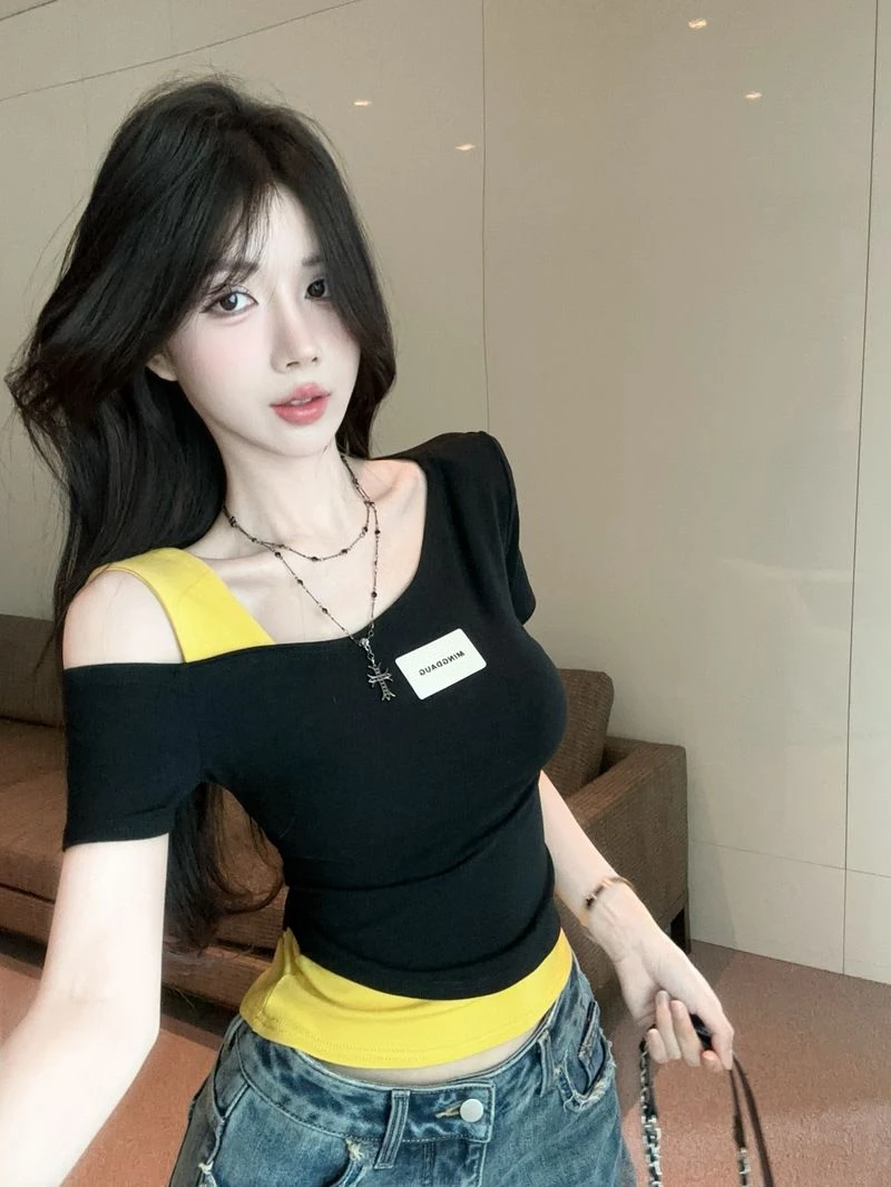 独特漂亮小衫假两件撞色斜肩短袖t恤夏季洋气小众女装辣妹一字肩