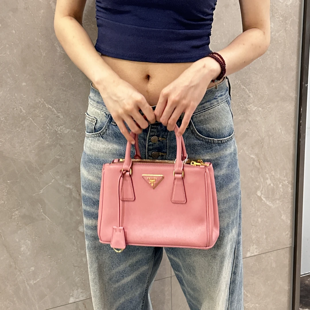 95新 Prada/普拉达 粉色杀手单肩包