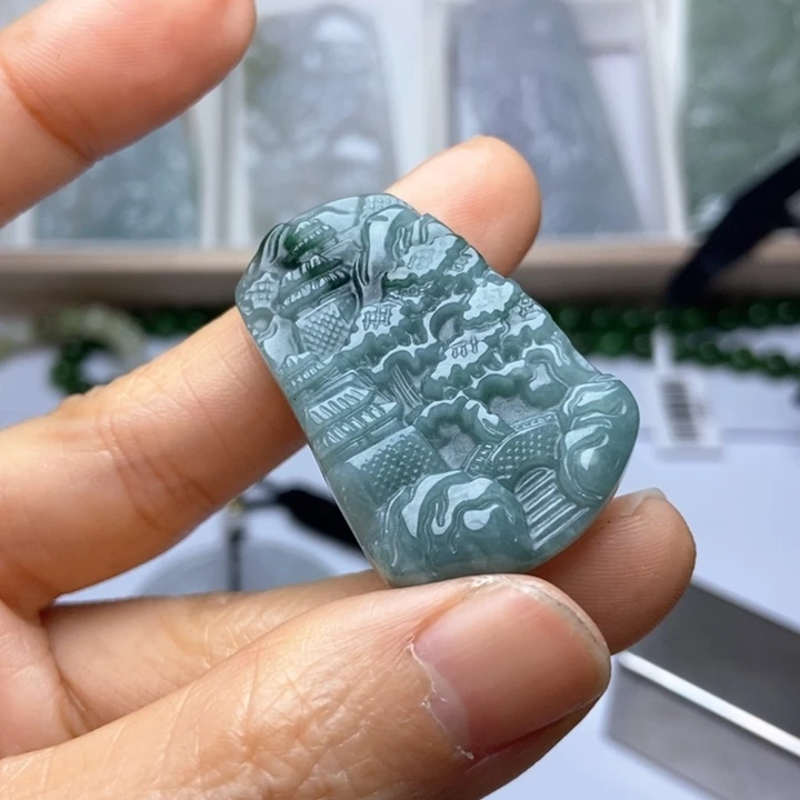 翡翠未镶嵌颈饰翡翠