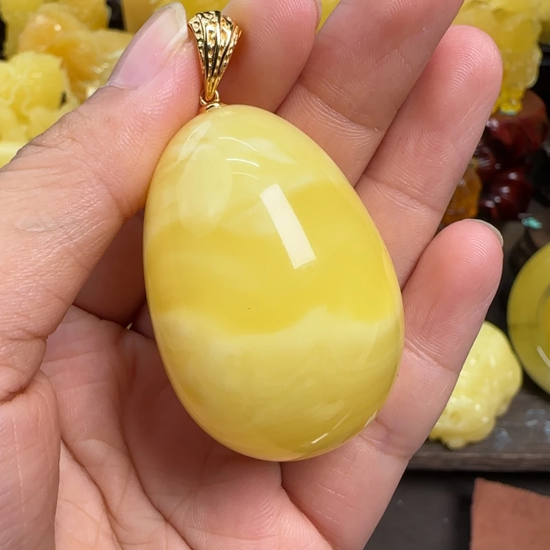蜜蜡未镶嵌珠宝奇石