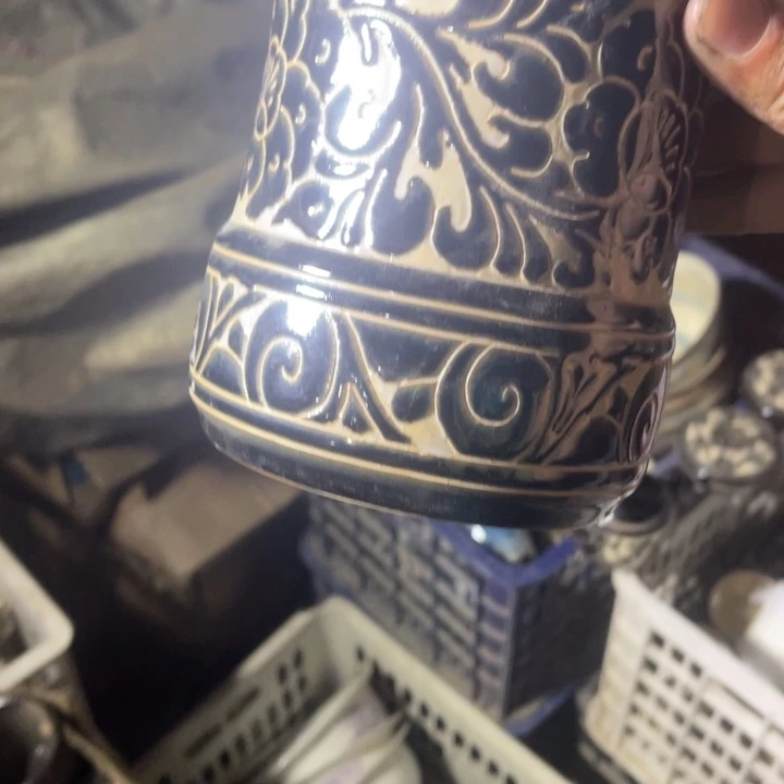 郭***英题刻笔筒摆件一个