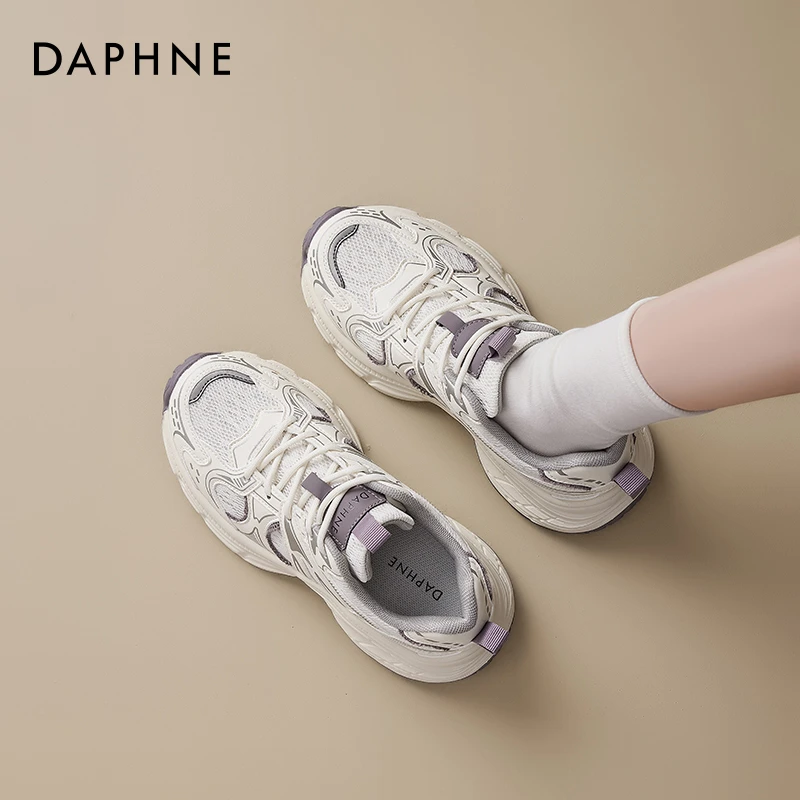 达芙妮老爹鞋女款2025新款夏季网面透气小白鞋厚底增高百搭运动鞋
