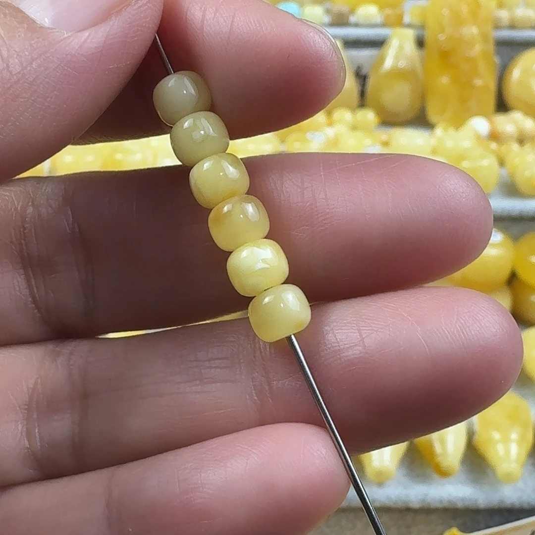 欢***愉蜜蜡未镶嵌裸石23