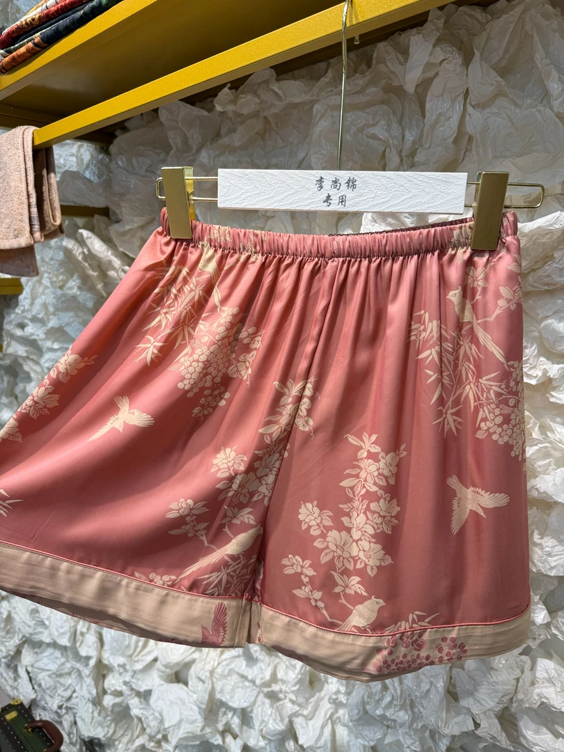 k10 2025新款复古碎花印花新中式素搭配短裤