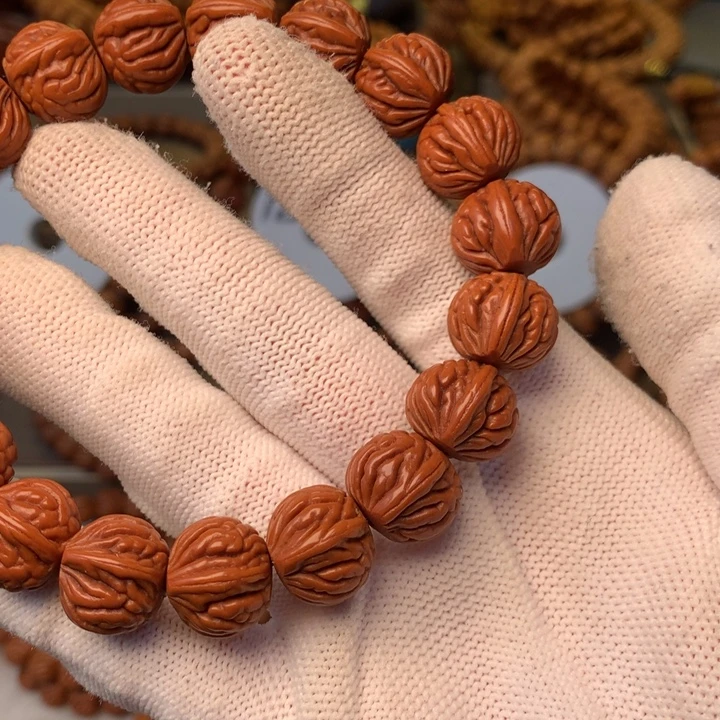 周***好桃核手串秦岭龙纹