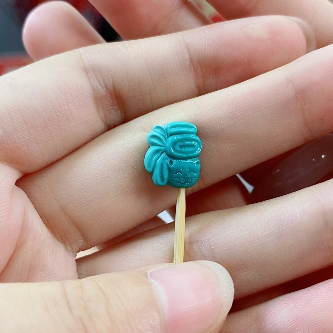 未镶嵌绿松石珠宝奇石