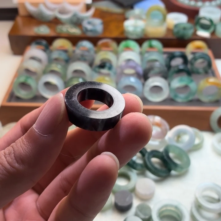 定制翡翠未镶嵌戒指12-22