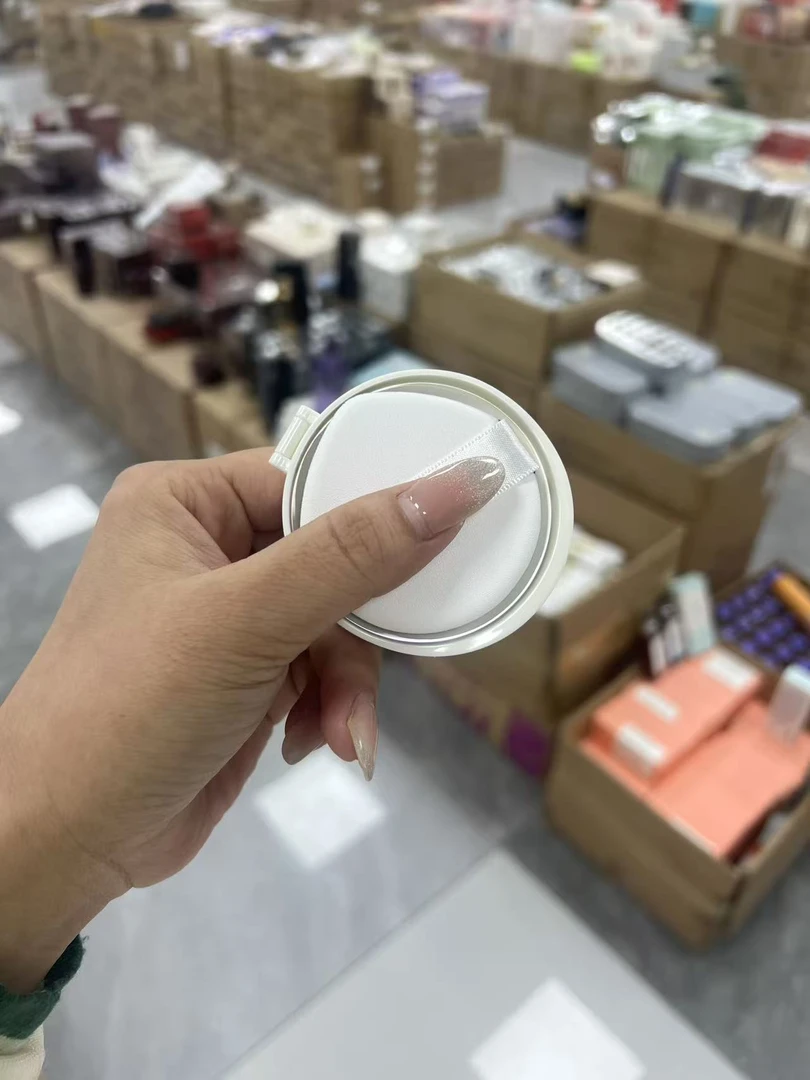 云雾持妆气垫粉底霜替换芯