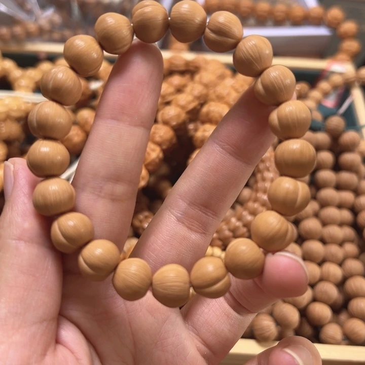 猴头11左右瑕疵皮桃手串