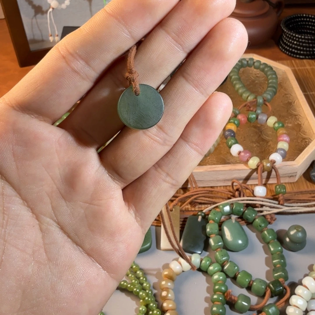 和田玉（糖玉）未镶嵌颈饰