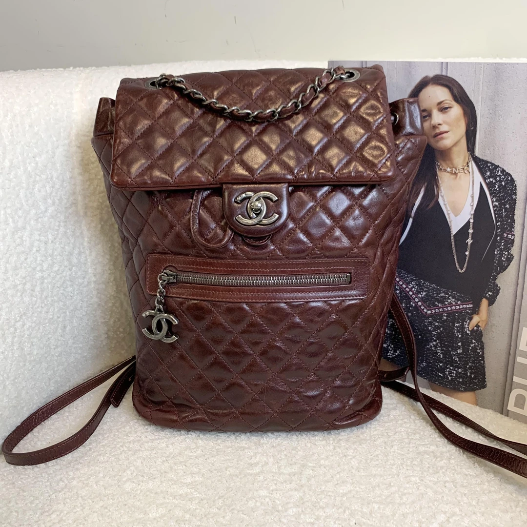 95新 Chanel/香奈儿 壹臻/酒红油蜡萨尔茨堡双肩包 21开 63489336
