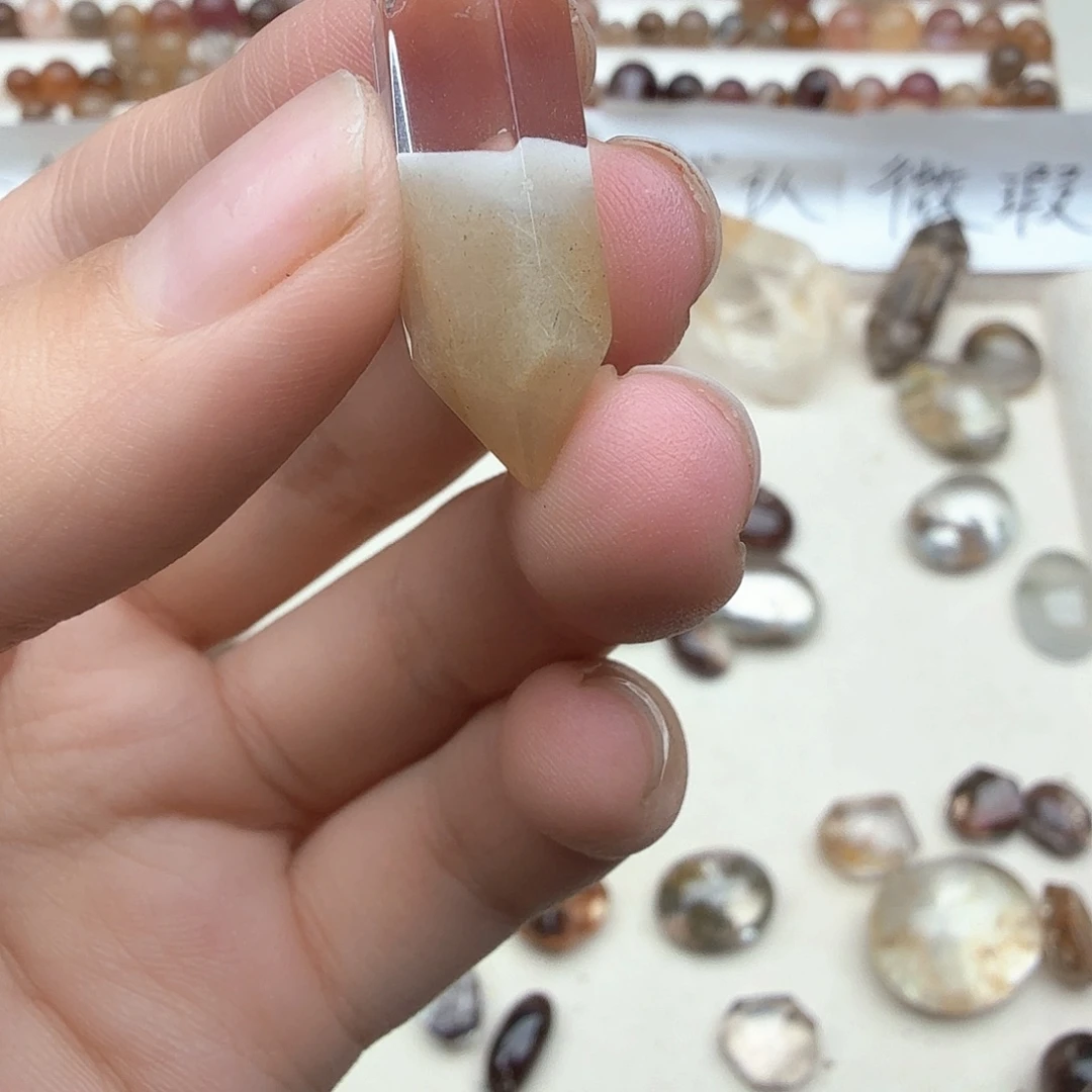 蒋***子未镶嵌珠宝半成品水晶