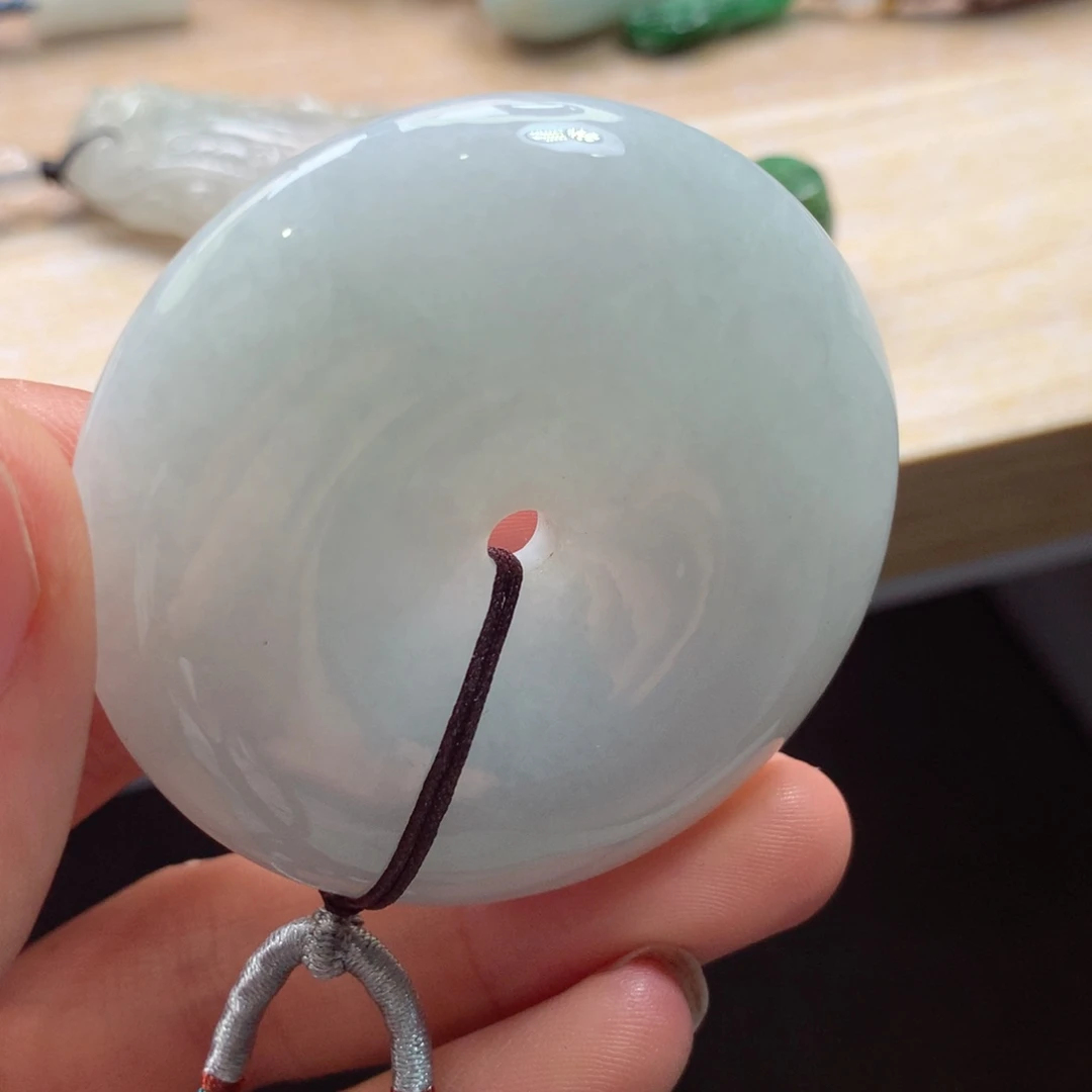 翡翠未镶嵌颈饰吊坠