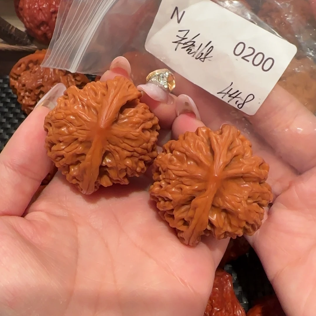 朝***维文玩核桃吊坠平谷168精品