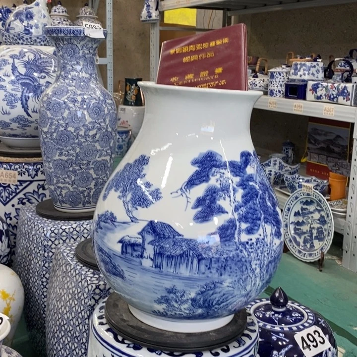 摆件手绘陶瓷山水画花瓶