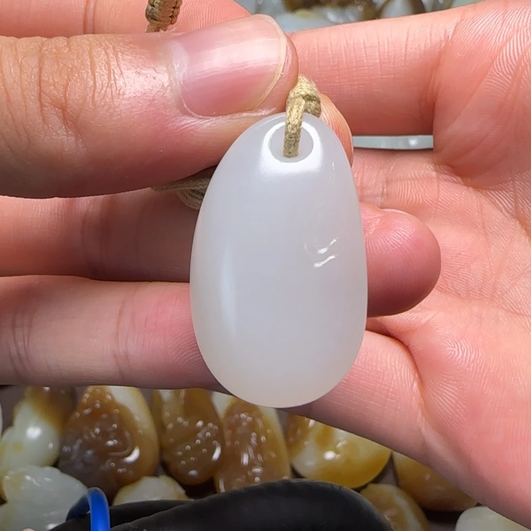 和田玉（子料）未镶嵌颈饰风生水起
