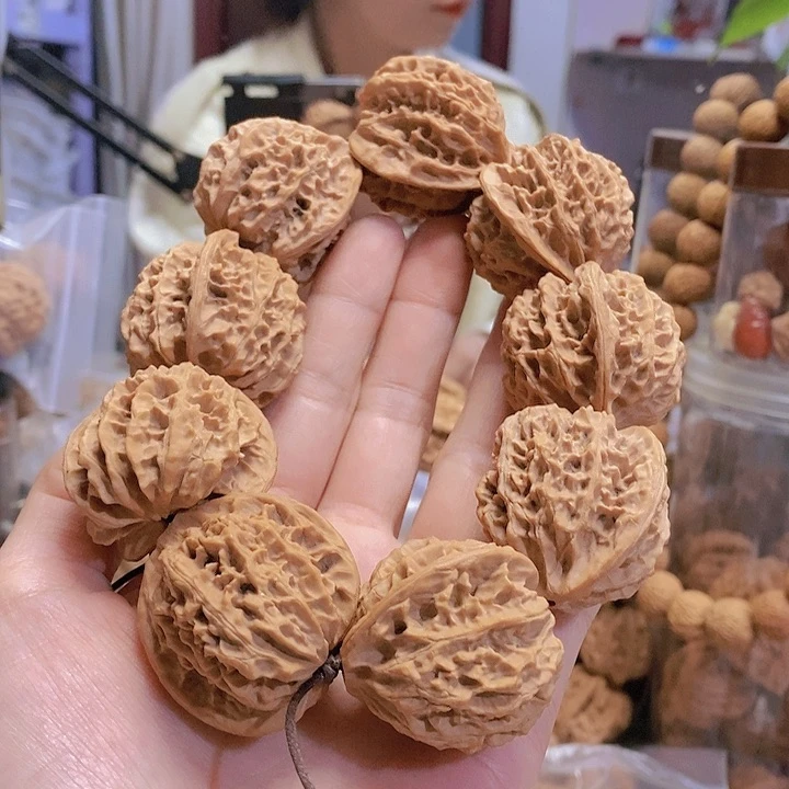 【闪购商品】文玩核桃把件37玲珑塔手持