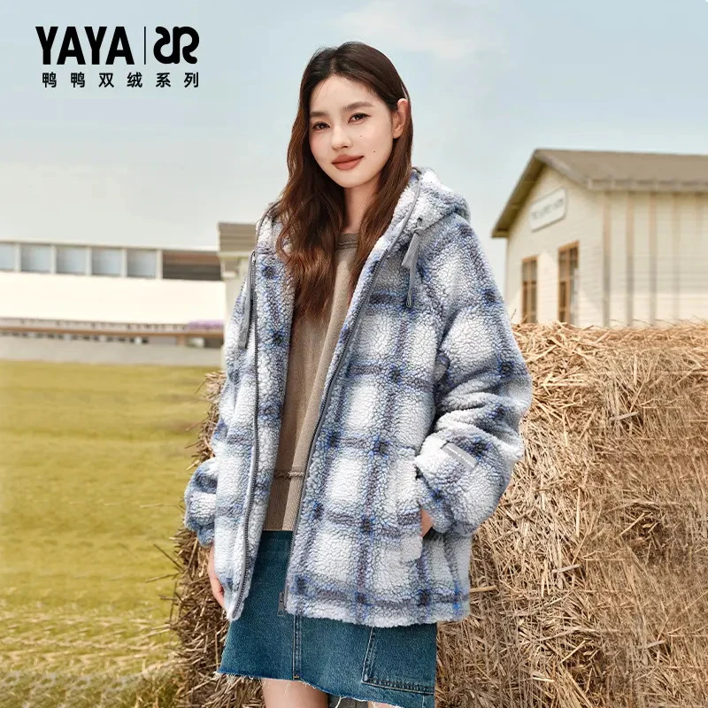 YAYA/鸭鸭【双绒系列】羽绒服女短款冬季毛绒格纹外套YE5B603931D