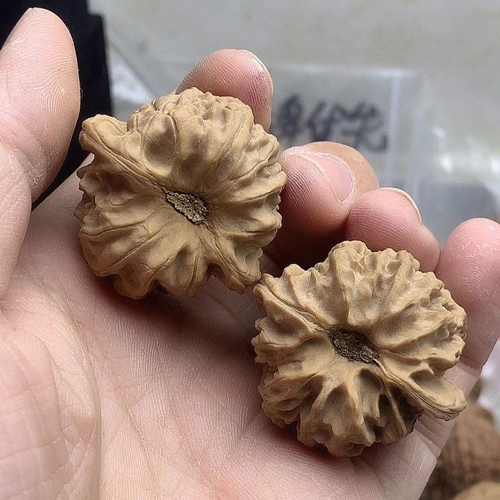 春***油吊坠文玩核桃龙门涧