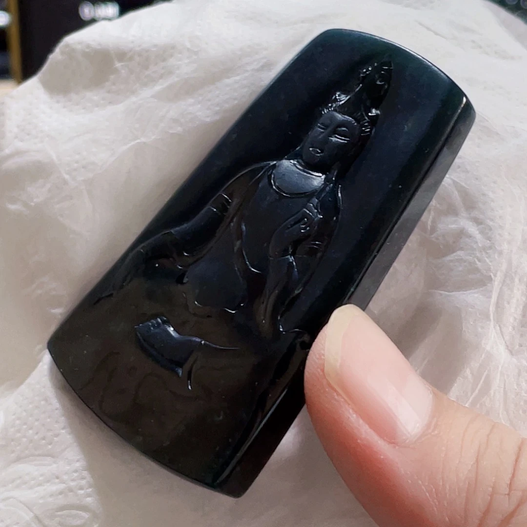 翡翠未镶嵌颈饰沫*翡翠