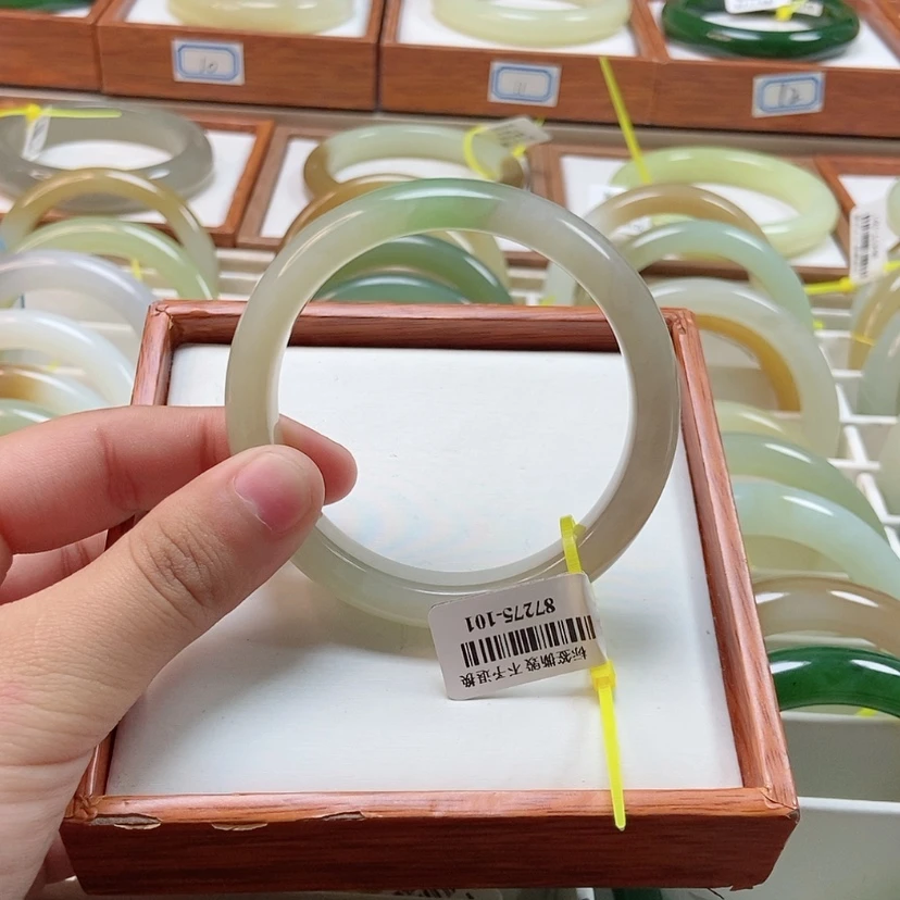 【闪购商品】和田玉手镯未镶嵌