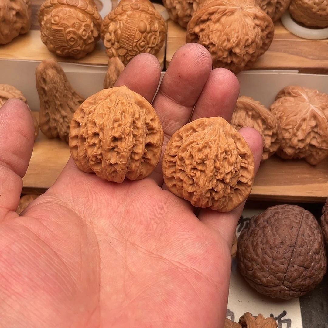 挺***劲吊坠文玩核桃虎头