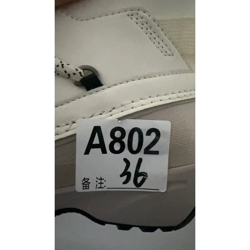 男女户外休闲鞋a802