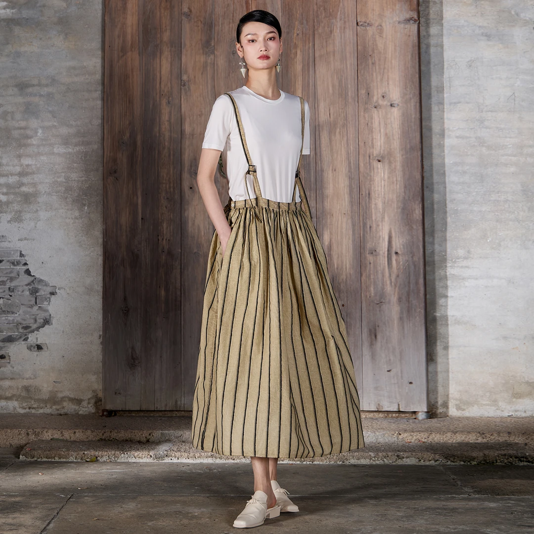 界内界外文艺中长款背带裙显瘦条纹复古做旧长款半身裙J52Q2181