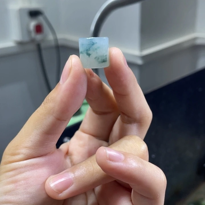 紫***x定制翡翠未镶嵌边角料
