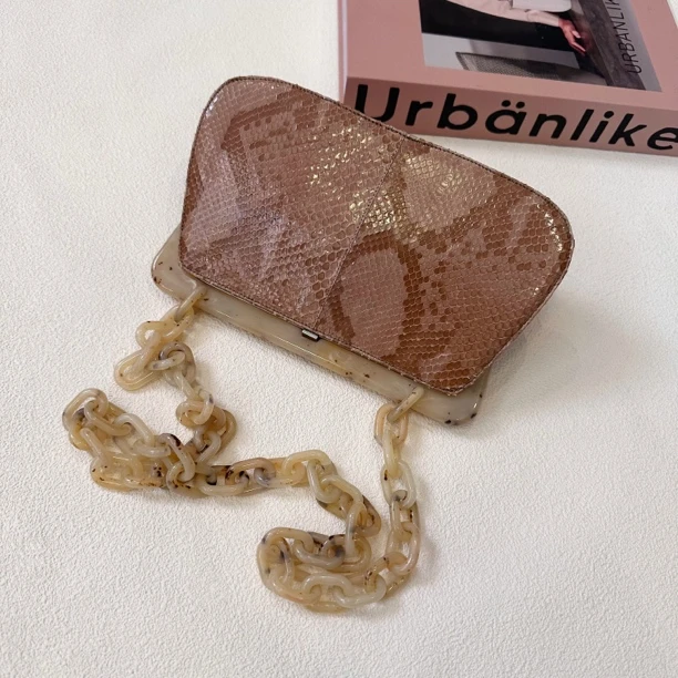 95新 Prada/普拉达 粉色蛇皮压纹玳瑁蛙口单肩包