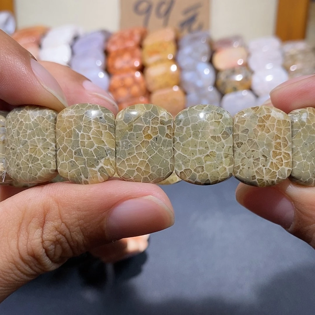 硅化珊瑚（珊瑚玉）手串未镶嵌绿色万花筒3