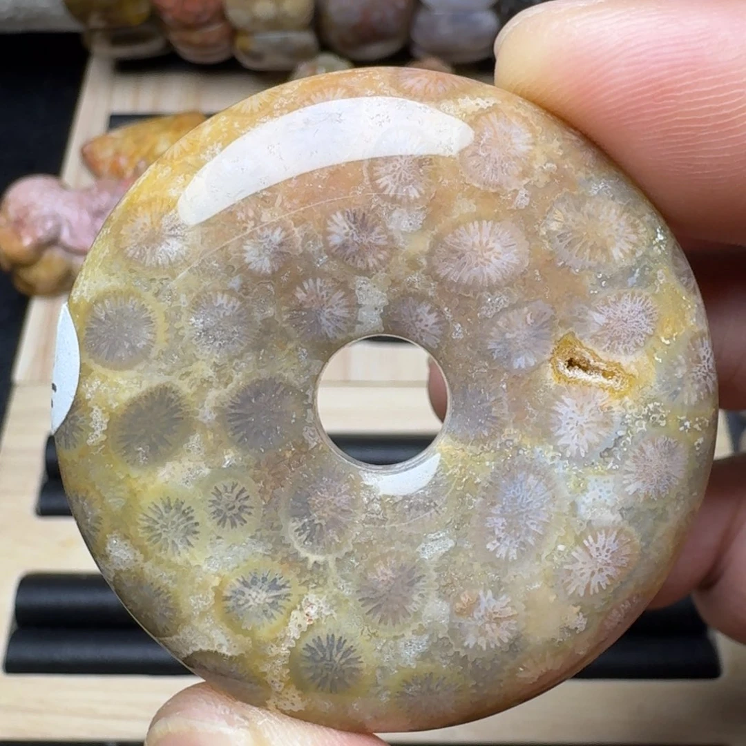 未镶嵌纯天然色有机玉石保真色硅化玉