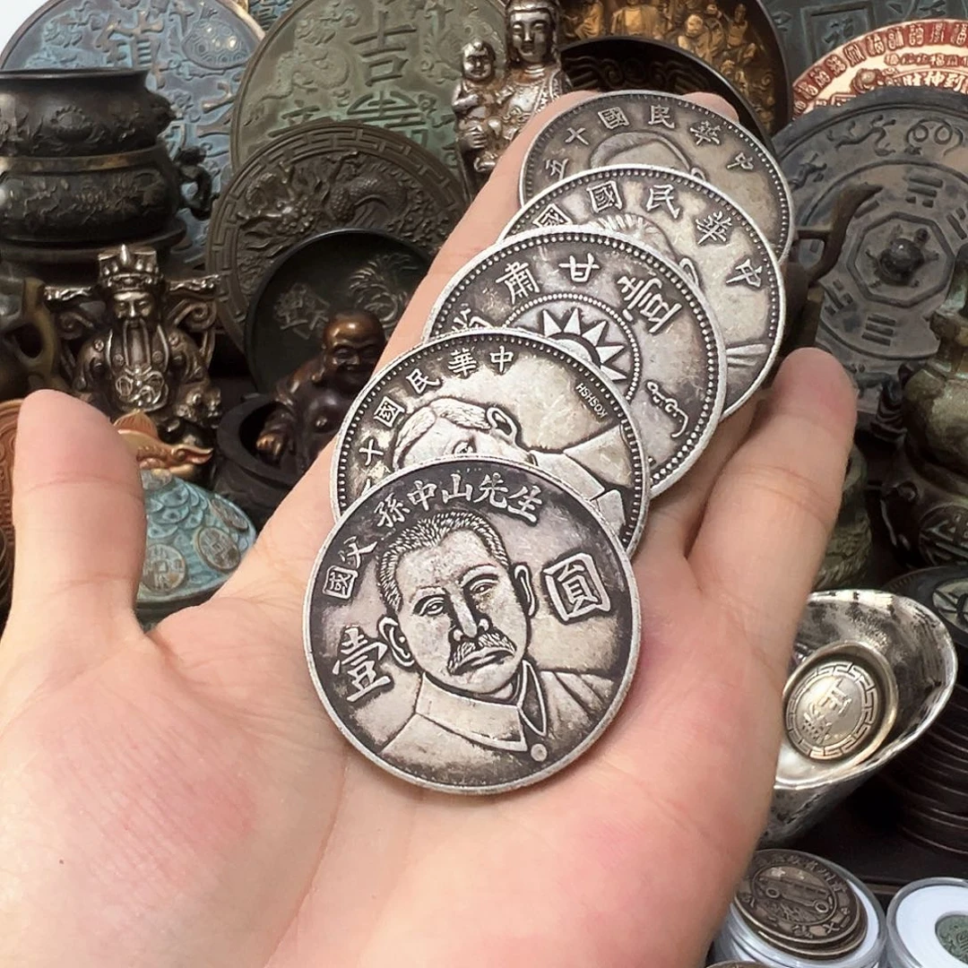 金属复古风格摆件