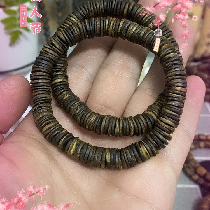 沉香手串与**行片珠两串多样性发1
