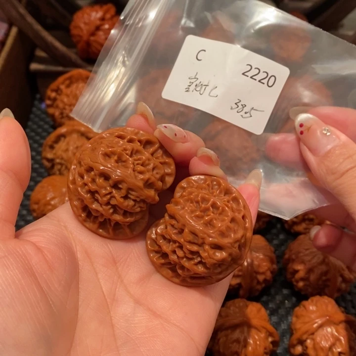 ****胖文玩核桃把件精品