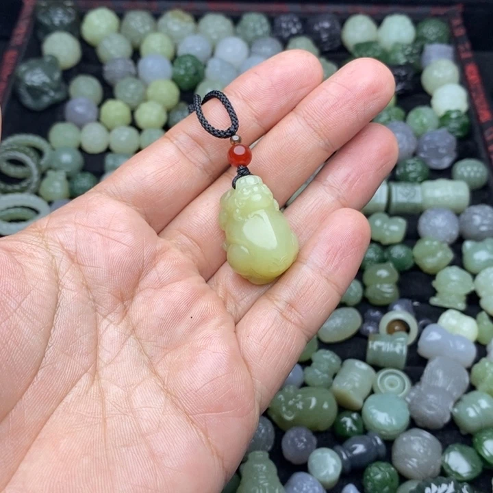 天***！和田玉未镶嵌颈饰