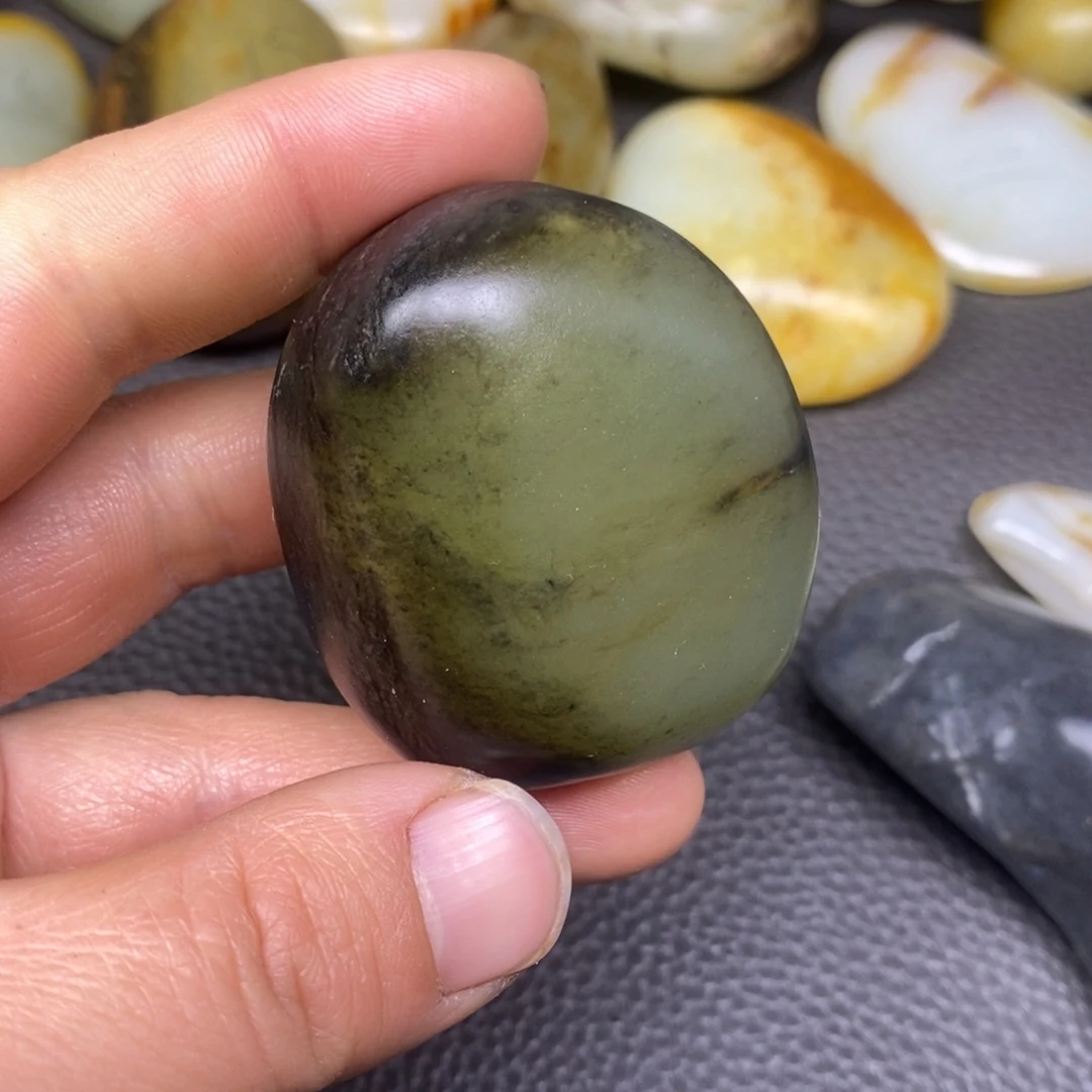 和田玉（糖玉）挂件未镶嵌