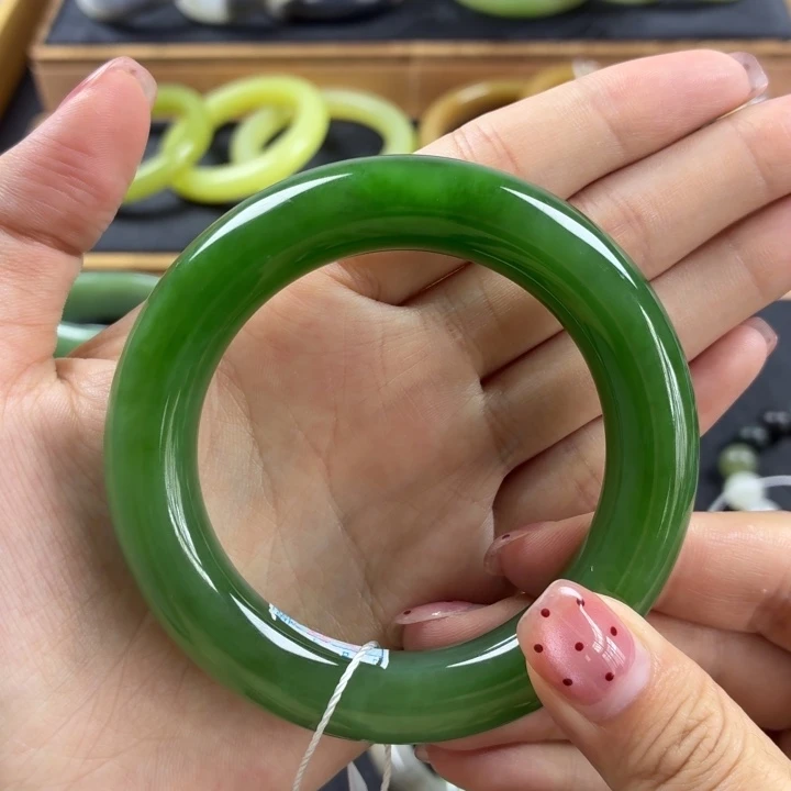 和田玉（碧玉）手镯未镶嵌