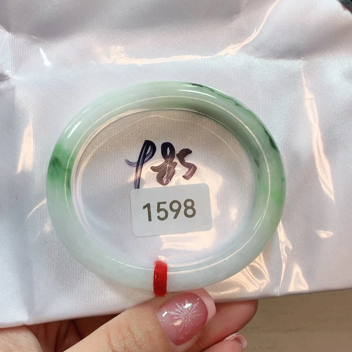 翡翠手镯未镶嵌天然翡翠手镯56