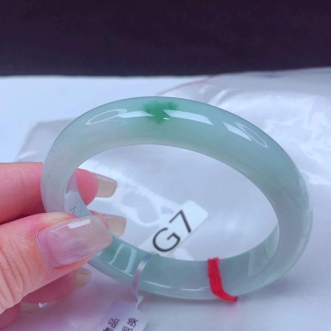 翡翠手镯未镶嵌手镯88