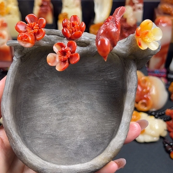 寿山石三彩老性芙蓉石