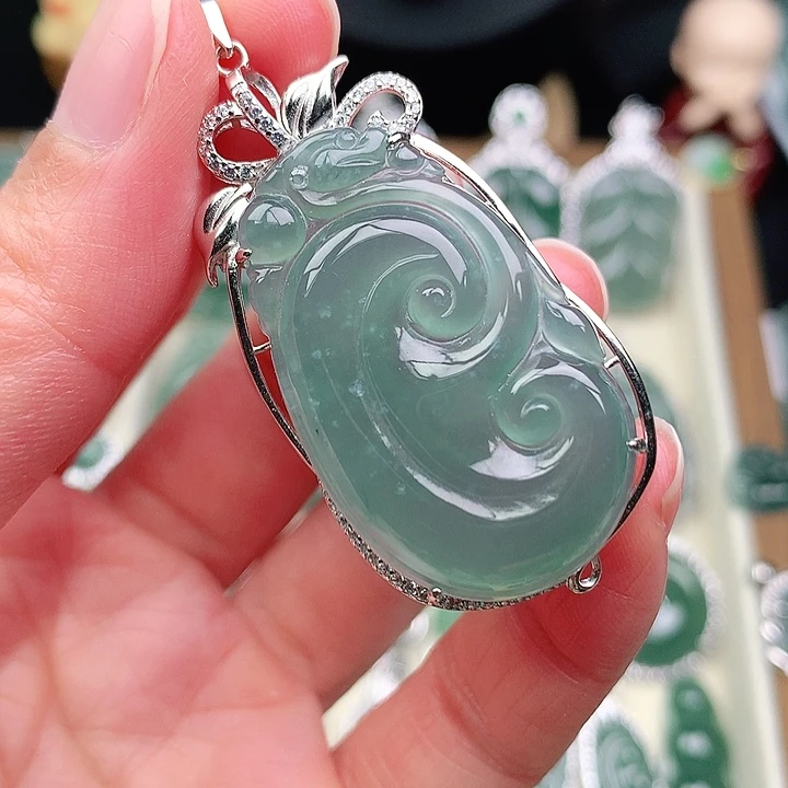 颈饰银S925镶嵌翡翠吊坠