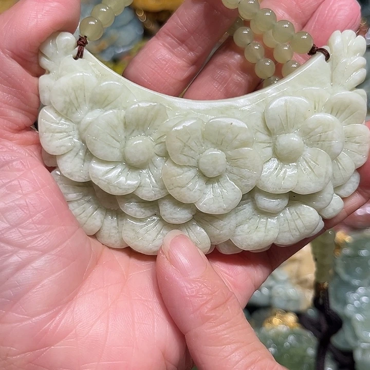 未镶嵌岫玉吊坠(赠链)