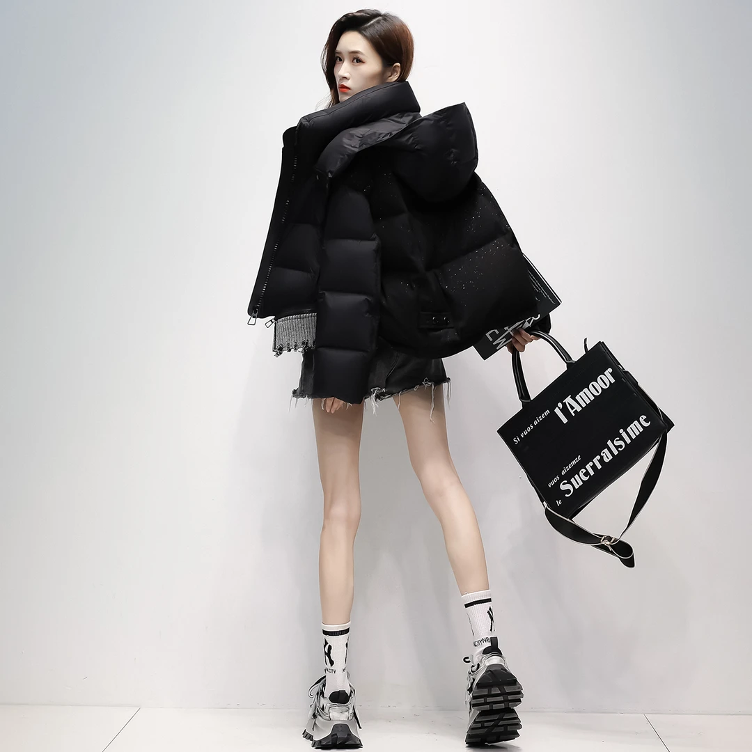 时尚设计感短款泡芙羽绒服女2025冬季新款保暖防寒蓬松舒适厚外套