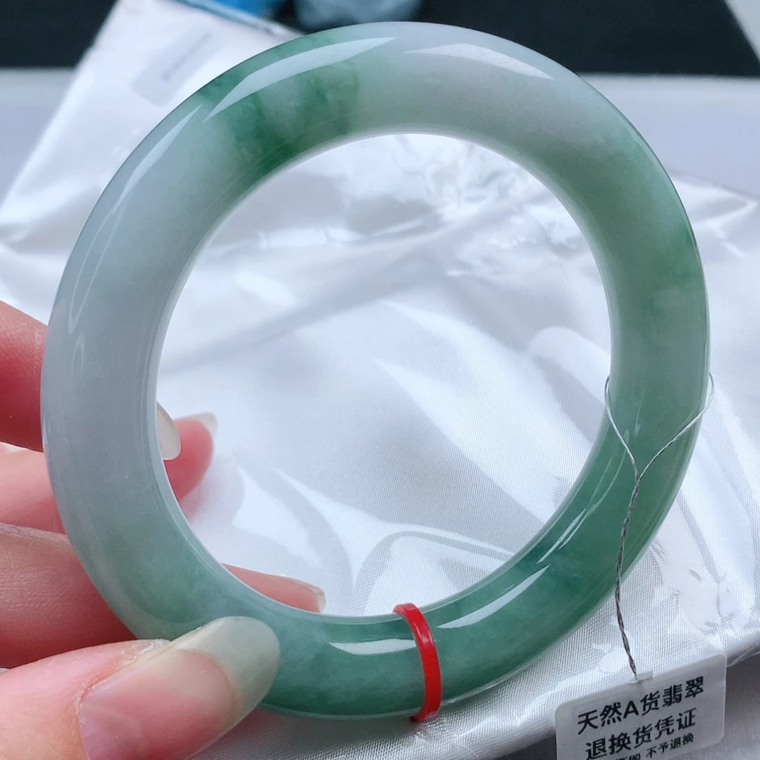 翡翠手镯未镶嵌58圆