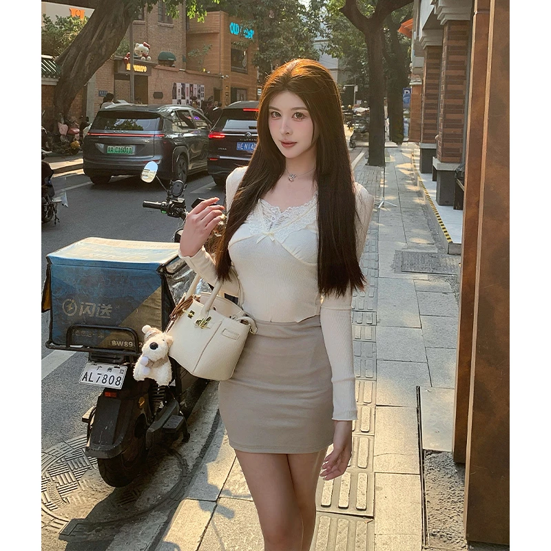 纯欲拼蕾丝V领长袖T恤韩系修身高级感显瘦内搭上衣