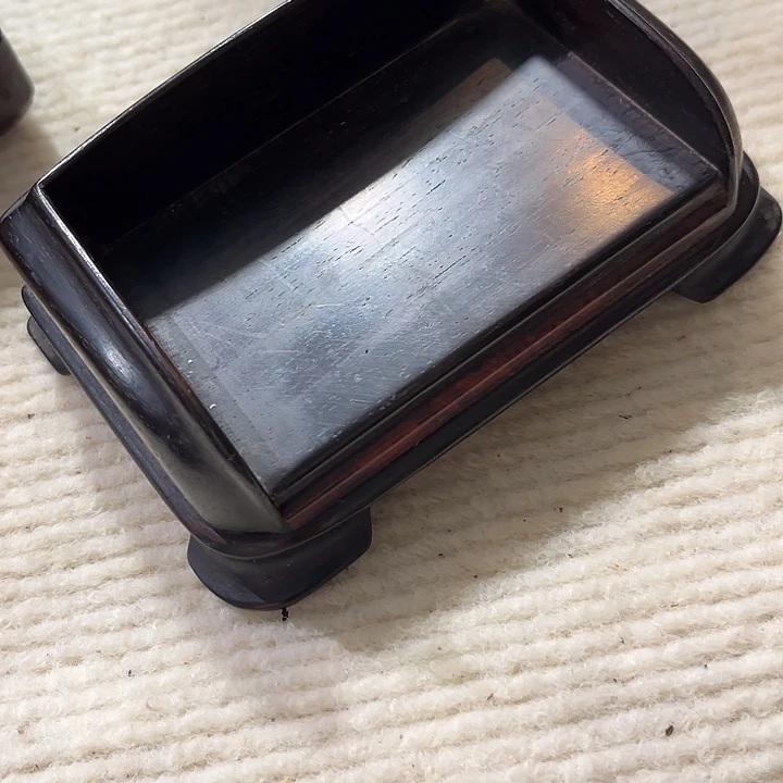 古***。树脂制品密密麻麻密密麻麻