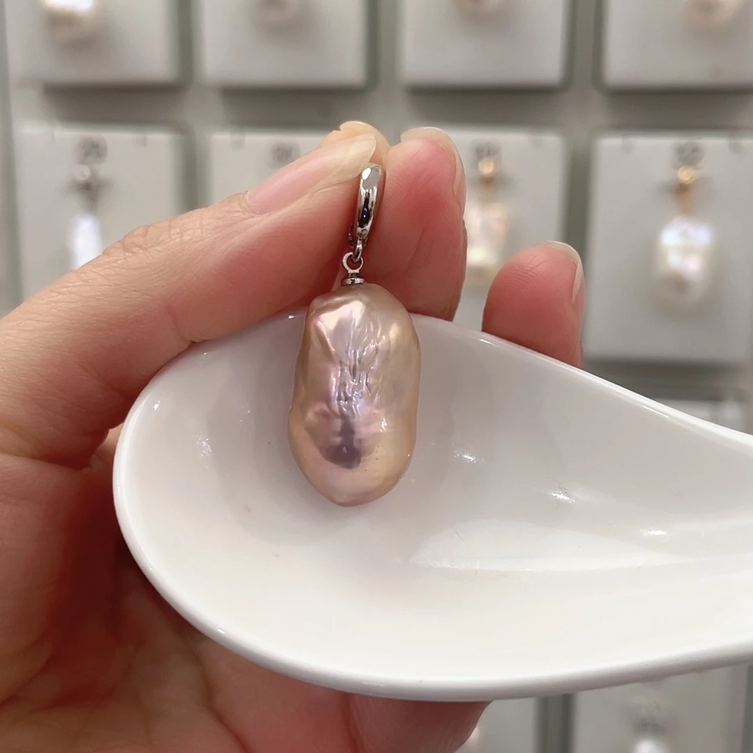 淡水珍珠吊坠(赠链)未镶嵌